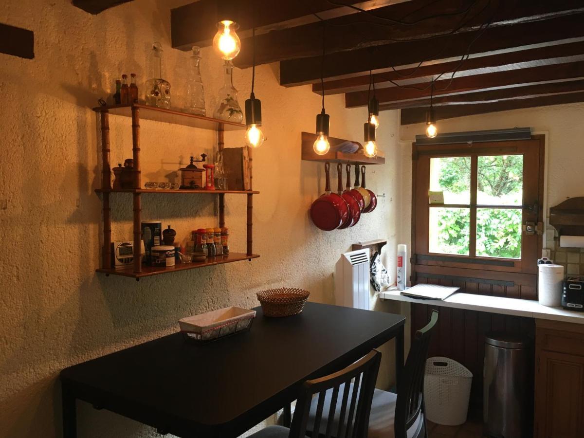 La Maison De Lucie Veuil Luaran gambar