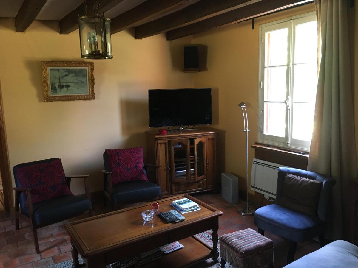 La Maison De Lucie Veuil Luaran gambar